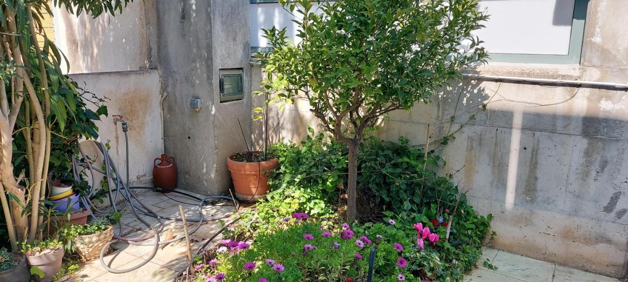 Lenia'S 1 Apartment Артемида Екстериор снимка
